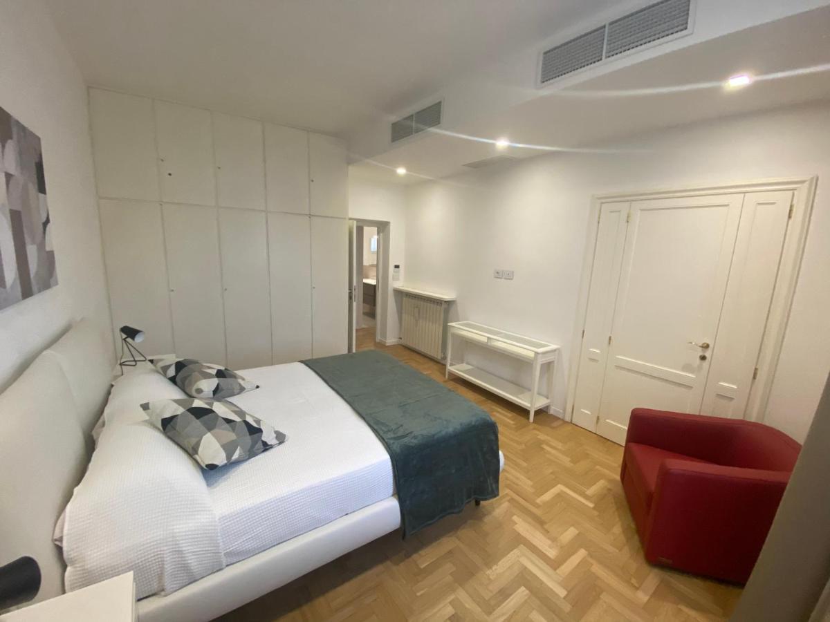 Colosseum Rome Guest House Luil エクステリア 写真