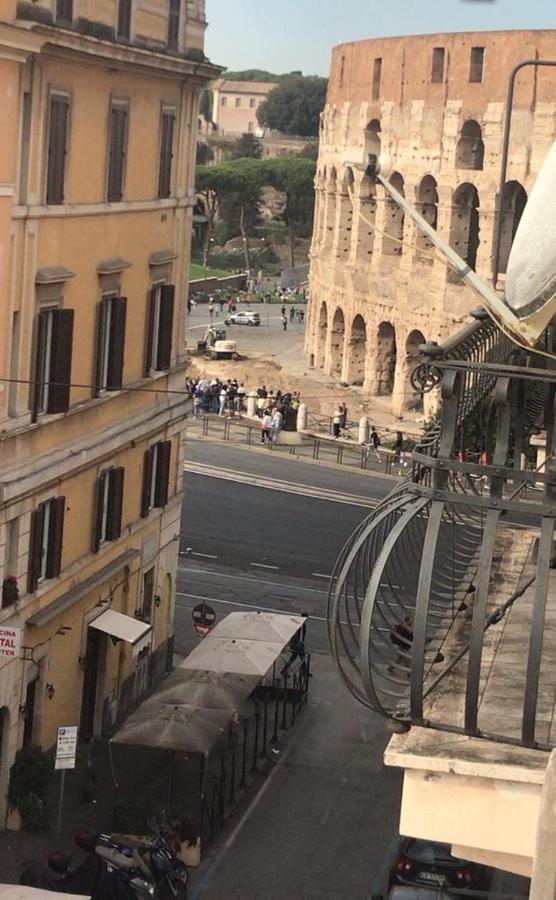 Colosseum Rome Guest House Luil エクステリア 写真