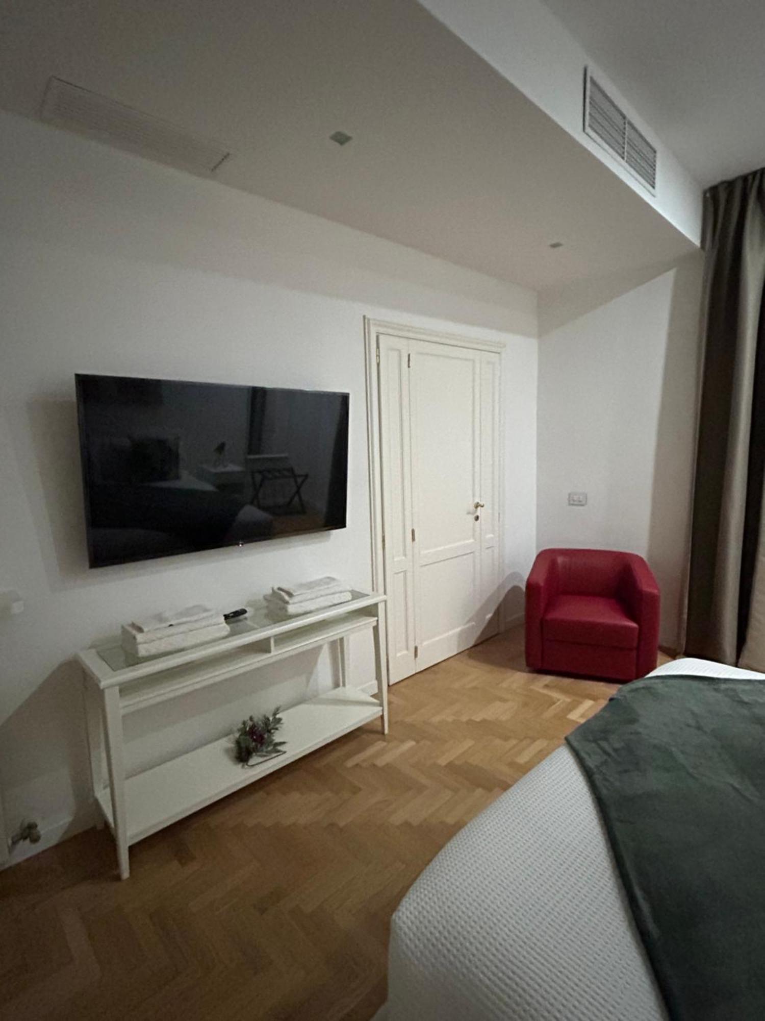 Colosseum Rome Guest House Luil エクステリア 写真